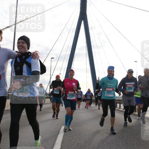 03.10.2024 - Köhlbrandbrückenlauf Jannik Wohlers http://msf.ph/oto/7267784 03.10.2024 09:30:43 Position 1 3360, 59, 3384, 2720, 3695, 2531, 3183 meine-sportfotos.de