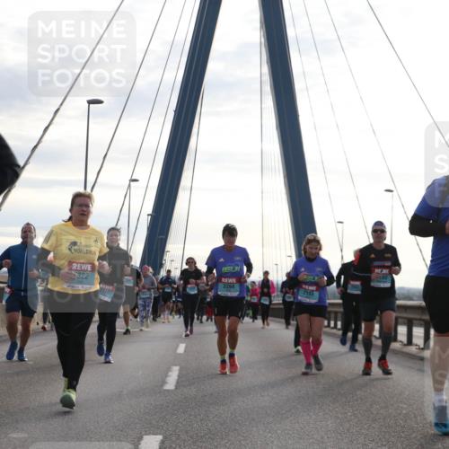 03.10.2024 - Köhlbrandbrückenlauf Jannik Wohlers http://msf.ph/oto/7268559 03.10.2024 09:30:44 Position 1 322, 2770, 3394, 2199, 2149 meine-sportfotos.de