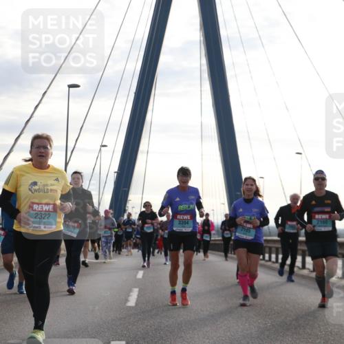 03.10.2024 - Köhlbrandbrückenlauf Jannik Wohlers http://msf.ph/oto/7268589 03.10.2024 09:30:45 Position 1 2322, 2770, 2160, 3394, 2199 meine-sportfotos.de