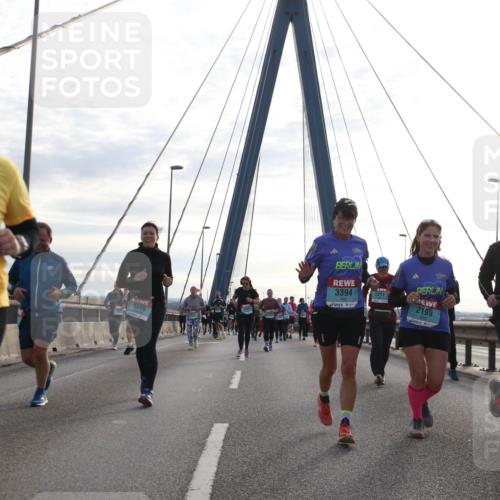 03.10.2024 - Köhlbrandbrückenlauf Jannik Wohlers http://msf.ph/oto/7268782 03.10.2024 09:30:46 Position 1 17, 2322, 2770, 3394, 2211, 2199, 2160 meine-sportfotos.de