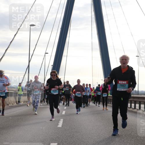 03.10.2024 - Köhlbrandbrückenlauf Jannik Wohlers http://msf.ph/oto/7268820 03.10.2024 09:30:48 Position 1 48, 2829, 2851, 3571, 2639, 1918, 2663, 2211 meine-sportfotos.de