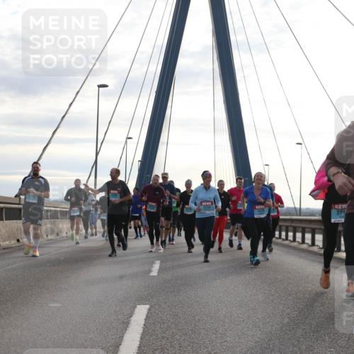 03.10.2024 - Köhlbrandbrückenlauf Jannik Wohlers http://msf.ph/oto/7268970 03.10.2024 09:30:53 Position 1 2016, 3714, 2120, 1918, 87, 1578, 271 meine-sportfotos.de