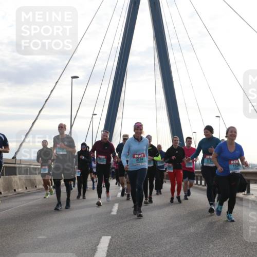 03.10.2024 - Köhlbrandbrückenlauf Jannik Wohlers http://msf.ph/oto/7269329 03.10.2024 09:30:54 Position 1 20, 2515, 3714, 2424, 3713, 157 meine-sportfotos.de