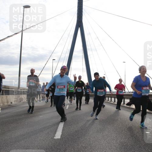 03.10.2024 - Köhlbrandbrückenlauf Jannik Wohlers http://msf.ph/oto/7269364 03.10.2024 09:30:56 Position 1 2424, 2018, 3714, 2120, 1578, 3713 meine-sportfotos.de