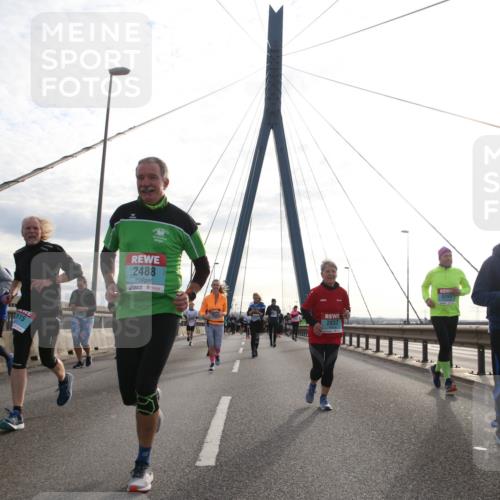 03.10.2024 - Köhlbrandbrückenlauf Jannik Wohlers http://msf.ph/oto/7269546 03.10.2024 09:31:00 Position 1 3423, 1615, 2488, 2837, 3395, 2135 meine-sportfotos.de