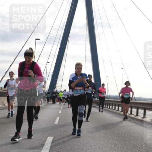 03.10.2024 - Köhlbrandbrückenlauf Jannik Wohlers http://msf.ph/oto/7269609 03.10.2024 09:31:03 Position 1 3503, 19, 2417, 216 meine-sportfotos.de