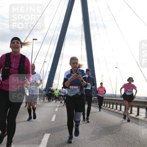 03.10.2024 - Köhlbrandbrückenlauf Jannik Wohlers http://msf.ph/oto/7269632 03.10.2024 09:31:03 Position 1 019, 2417, 16 meine-sportfotos.de