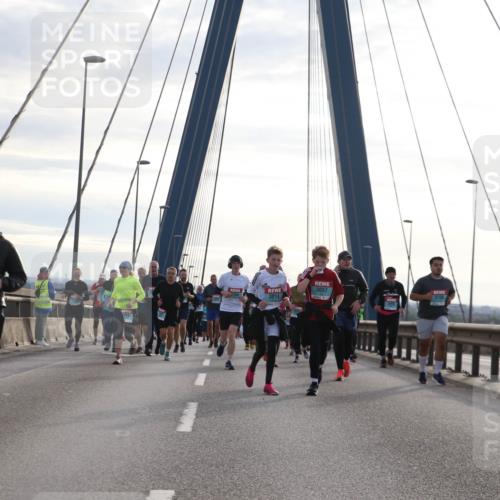 03.10.2024 - Köhlbrandbrückenlauf Jannik Wohlers http://msf.ph/oto/7269786 03.10.2024 09:31:07 Position 1 2320 meine-sportfotos.de