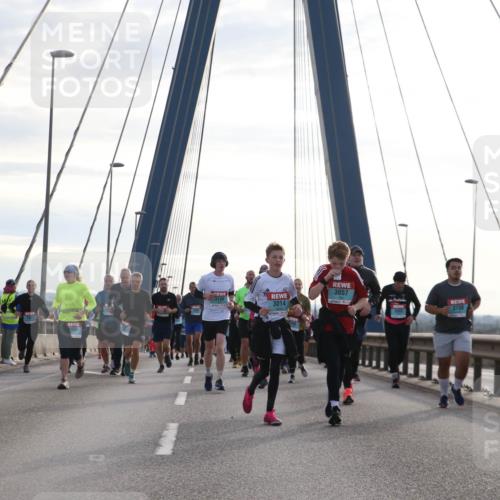 03.10.2024 - Köhlbrandbrückenlauf Jannik Wohlers http://msf.ph/oto/7269813 03.10.2024 09:31:08 Position 1 20, 3057, 3014, 3738 meine-sportfotos.de