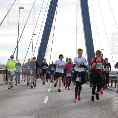 03.10.2024 - Köhlbrandbrückenlauf Jannik Wohlers http://msf.ph/oto/7269837 03.10.2024 09:31:09 Position 1 2888, 3057, 3738, 3188, 2337 meine-sportfotos.de