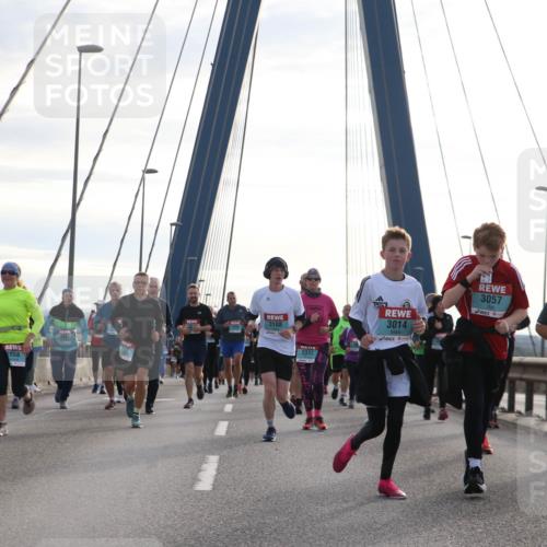 03.10.2024 - Köhlbrandbrückenlauf Jannik Wohlers http://msf.ph/oto/7269850 03.10.2024 09:31:09 Position 1 2888, 3188, 2337, 3014, 3057, 3738 meine-sportfotos.de