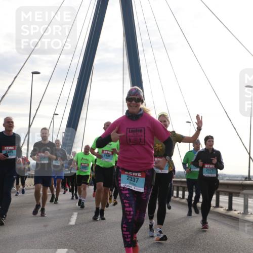 03.10.2024 - Köhlbrandbrückenlauf Jannik Wohlers http://msf.ph/oto/7270827 03.10.2024 09:31:14 Position 1 3405, 3259, 2407, 2408, 2337, 2171, 3093 meine-sportfotos.de