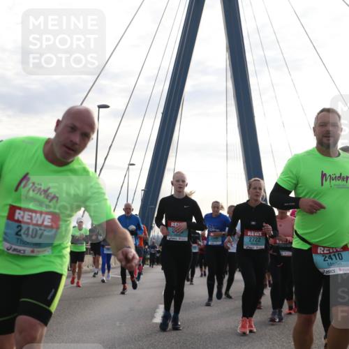 03.10.2024 - Köhlbrandbrückenlauf Jannik Wohlers http://msf.ph/oto/7271579 03.10.2024 09:31:18 Position 1 3039, 2407, 2398, 2722, 2410, 2449 meine-sportfotos.de