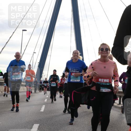 03.10.2024 - Köhlbrandbrückenlauf Jannik Wohlers http://msf.ph/oto/7271645 03.10.2024 09:31:20 Position 1 503, 1842, 3193, 1562, 3589, 2598, 2671, 272 meine-sportfotos.de