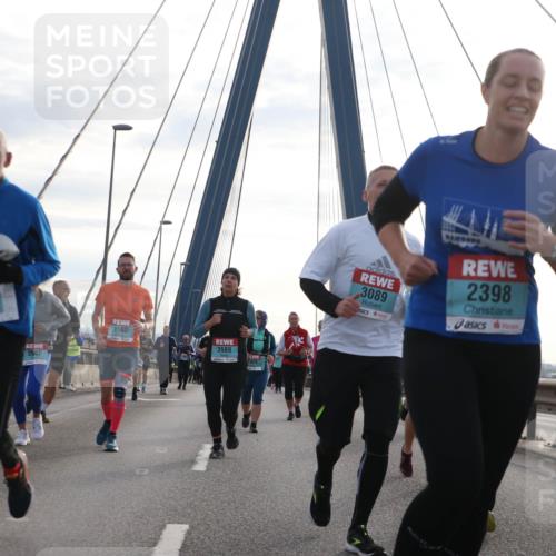 03.10.2024 - Köhlbrandbrückenlauf Jannik Wohlers http://msf.ph/oto/7271687 03.10.2024 09:31:21 Position 1 2842, 3193, 2607, 1562, 3589, 1995, 3089, 2398 meine-sportfotos.de