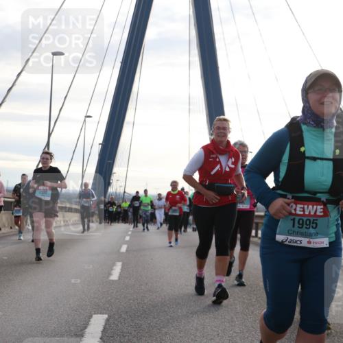 03.10.2024 - Köhlbrandbrückenlauf Jannik Wohlers http://msf.ph/oto/7271810 03.10.2024 09:31:26 Position 1 69, 2032, 1995 meine-sportfotos.de