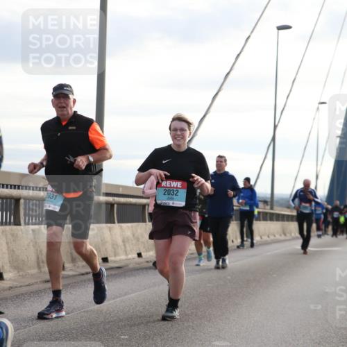 03.10.2024 - Köhlbrandbrückenlauf Jannik Wohlers http://msf.ph/oto/7271981 03.10.2024 09:31:28 Position 1 2469, 2031, 2032 meine-sportfotos.de