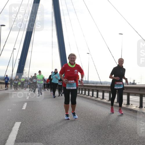 03.10.2024 - Köhlbrandbrückenlauf Jannik Wohlers http://msf.ph/oto/7272016 03.10.2024 09:31:31 Position 1 1357, 2145 meine-sportfotos.de