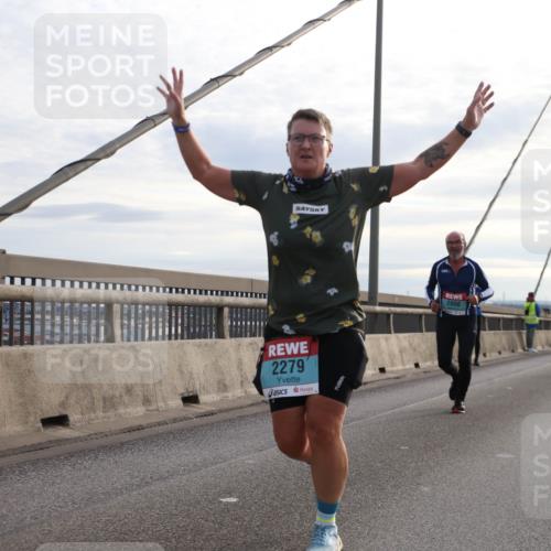 03.10.2024 - Köhlbrandbrückenlauf Jannik Wohlers http://msf.ph/oto/7272061 03.10.2024 09:31:33 Position 1 2279, 2800 meine-sportfotos.de