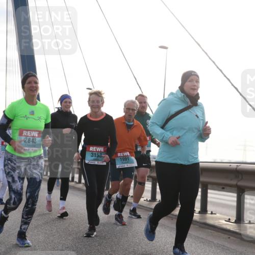 03.10.2024 - Köhlbrandbrückenlauf Jannik Wohlers http://msf.ph/oto/7273212 03.10.2024 09:31:36 Position 1 2843, 3153, 1991 meine-sportfotos.de