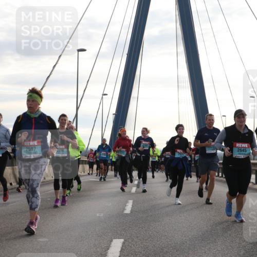 03.10.2024 - Köhlbrandbrückenlauf Jannik Wohlers http://msf.ph/oto/7274368 03.10.2024 09:31:44 Position 1 2972, 2465, 2597, 2463, 297, 2850, 2645, 2593 meine-sportfotos.de
