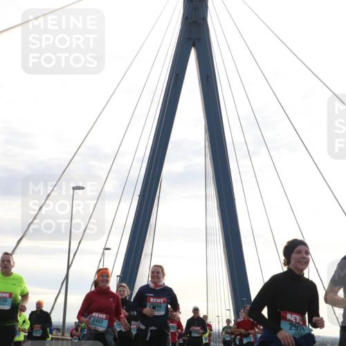 03.10.2024 - Köhlbrandbrückenlauf Jannik Wohlers http://msf.ph/oto/7274407 03.10.2024 09:31:46 Position 1 2739, 3277, 2463, 465, 291, 2972 meine-sportfotos.de