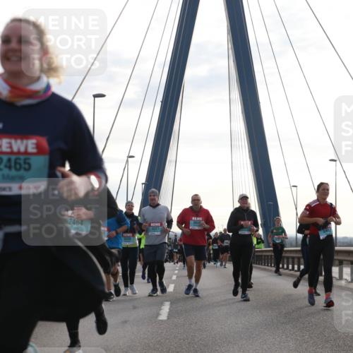 03.10.2024 - Köhlbrandbrückenlauf Jannik Wohlers http://msf.ph/oto/7274597 03.10.2024 09:31:49 Position 1 2849, 2465, 2464, 365, 3221, 3220, 3463 meine-sportfotos.de