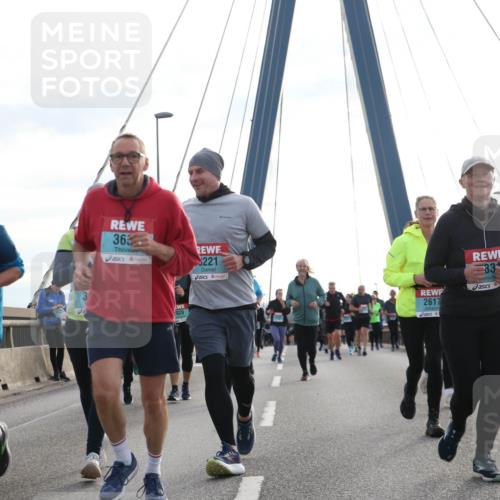 03.10.2024 - Köhlbrandbrückenlauf Jannik Wohlers http://msf.ph/oto/7274646 03.10.2024 09:31:52 Position 1 3310, 3, 363, 221, 920, 2617, 83 meine-sportfotos.de
