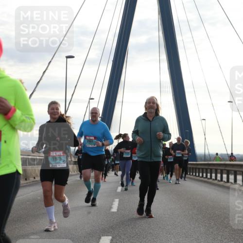 03.10.2024 - Köhlbrandbrückenlauf Jannik Wohlers http://msf.ph/oto/7274754 03.10.2024 09:31:55 Position 1 2505, 1975, 2081, 3132 meine-sportfotos.de