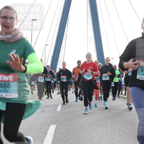 03.10.2024 - Köhlbrandbrückenlauf Jannik Wohlers http://msf.ph/oto/7274967 03.10.2024 09:32:00 Position 1 2668, 1979, 3629, 332, 2563, 3333, 3330, 20, 0, 0, 3132 meine-sportfotos.de