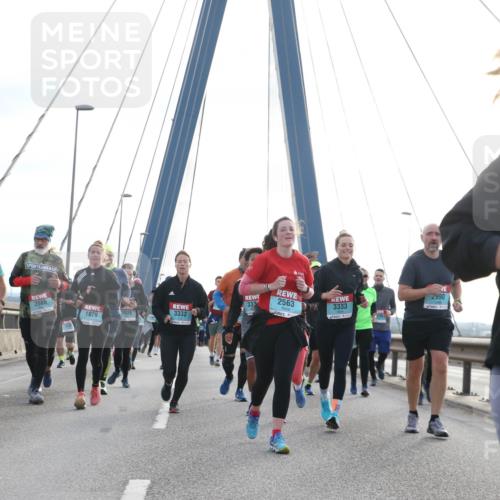 03.10.2024 - Köhlbrandbrückenlauf Jannik Wohlers http://msf.ph/oto/7274973 03.10.2024 09:32:00 Position 1 2780, 333, 2563, 2065, 1979, 3332, 3333, 2990, 313 meine-sportfotos.de