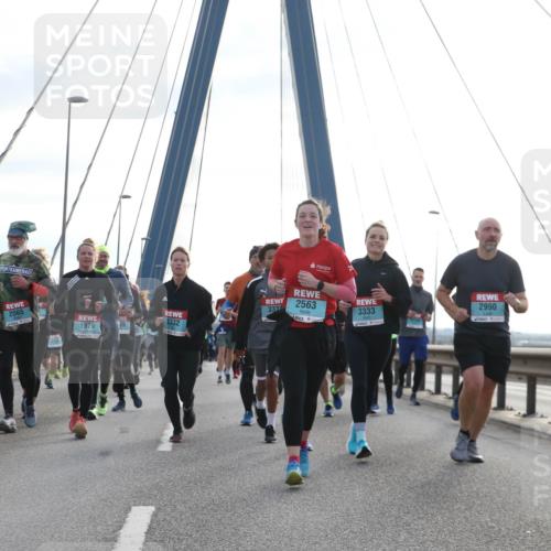 03.10.2024 - Köhlbrandbrückenlauf Jannik Wohlers http://msf.ph/oto/7274980 03.10.2024 09:32:01 Position 1 2396, 2780, 2065, 2563, 2990, 333, 3333, 3332, 1979, 3340 meine-sportfotos.de