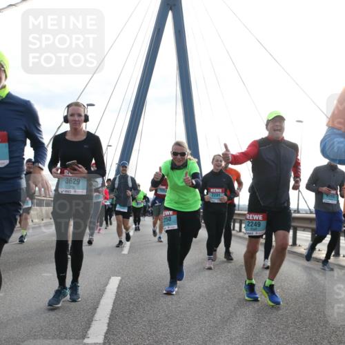 03.10.2024 - Köhlbrandbrückenlauf Jannik Wohlers http://msf.ph/oto/7275372 03.10.2024 09:32:05 Position 1 1884, 3629, 250, 2231, 2249, 96, 3219 meine-sportfotos.de