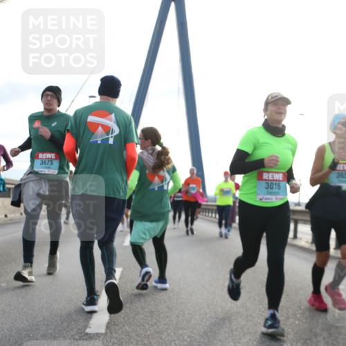 03.10.2024 - Köhlbrandbrückenlauf Jannik Wohlers http://msf.ph/oto/7275619 03.10.2024 09:32:10 Position 1 027, 3673, 3652, 3016 meine-sportfotos.de