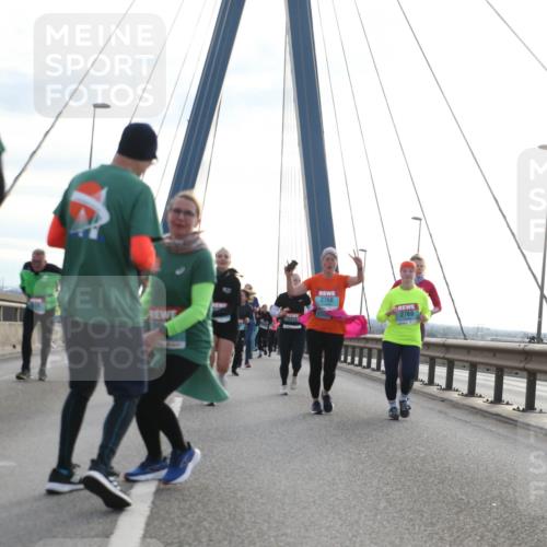 03.10.2024 - Köhlbrandbrückenlauf Jannik Wohlers http://msf.ph/oto/7275633 03.10.2024 09:32:11 Position 1 3673, 2768, 2769 meine-sportfotos.de