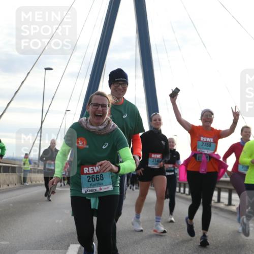 03.10.2024 - Köhlbrandbrückenlauf Jannik Wohlers http://msf.ph/oto/7275684 03.10.2024 09:32:12 Position 1 2226, 2668, 2141, 2768, 2769 meine-sportfotos.de