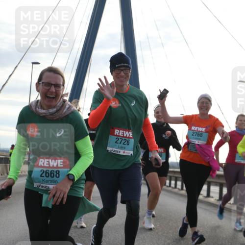 03.10.2024 - Köhlbrandbrückenlauf Jannik Wohlers http://msf.ph/oto/7275692 03.10.2024 09:32:13 Position 1 2226, 2668, 2726, 2768, 2769 meine-sportfotos.de