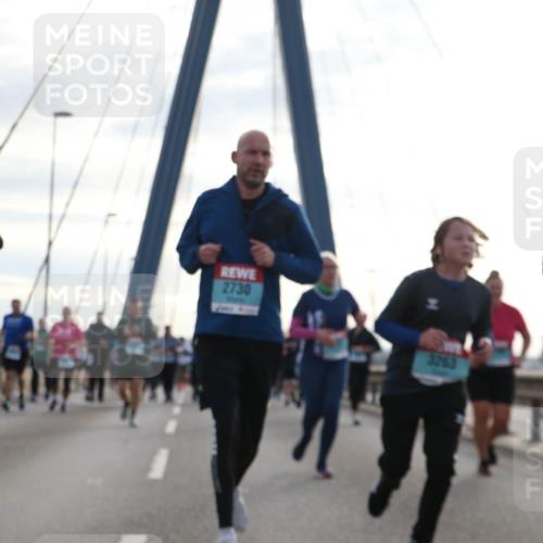 03.10.2024 - Köhlbrandbrückenlauf Jannik Wohlers http://msf.ph/oto/7283776 03.10.2024 09:32:16 Position 1 2730, 3169, 3263 meine-sportfotos.de