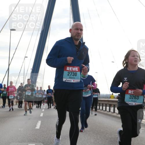 03.10.2024 - Köhlbrandbrückenlauf Jannik Wohlers http://msf.ph/oto/7283778 03.10.2024 09:32:16 Position 1 2730, 3187, 3263 meine-sportfotos.de