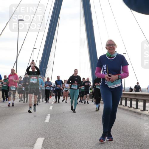 03.10.2024 - Köhlbrandbrückenlauf Jannik Wohlers http://msf.ph/oto/7283786 03.10.2024 09:32:17 Position 1 2074, 1913, 3019, 3351, 187 meine-sportfotos.de