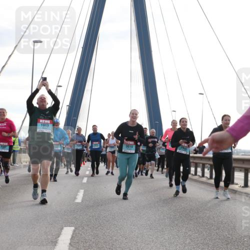 03.10.2024 - Köhlbrandbrückenlauf Jannik Wohlers http://msf.ph/oto/7283925 03.10.2024 09:32:19 Position 1 1913, 2074, 3351, 2936, 3019, 2203 meine-sportfotos.de
