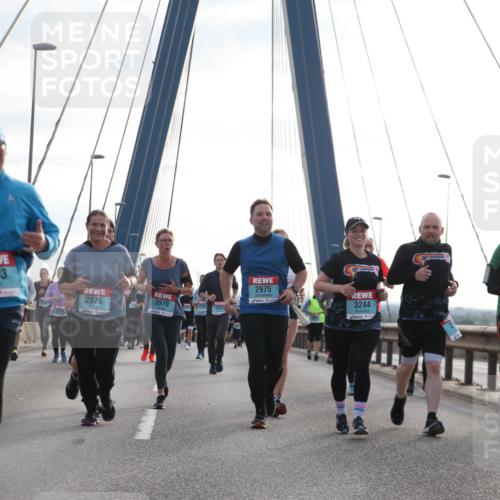 03.10.2024 - Köhlbrandbrückenlauf Jannik Wohlers http://msf.ph/oto/7284126 03.10.2024 09:32:22 Position 1 2203, 2302, 2975, 3244, 2976, 3570, 2, 2352 meine-sportfotos.de