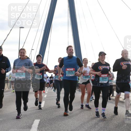 03.10.2024 - Köhlbrandbrückenlauf Jannik Wohlers http://msf.ph/oto/7284247 03.10.2024 09:32:24 Position 1 03, 2976, 2975, 2595, 3569, 3244, 2352 meine-sportfotos.de