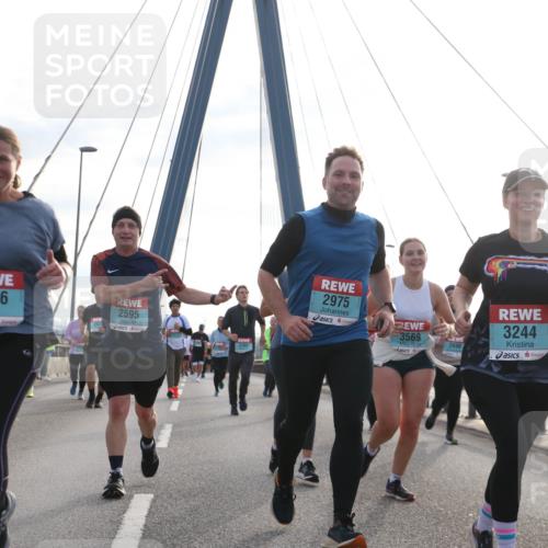 03.10.2024 - Köhlbrandbrückenlauf Jannik Wohlers http://msf.ph/oto/7284271 03.10.2024 09:32:25 Position 1 2976, 2595, 2975, 3569, 3244 meine-sportfotos.de