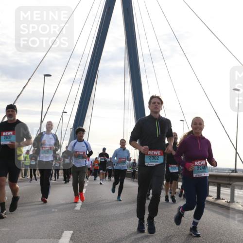 03.10.2024 - Köhlbrandbrückenlauf Jannik Wohlers http://msf.ph/oto/7284409 03.10.2024 09:32:28 Position 1 3068, 2637, 2785, 2672, 2302, 2922, 2246 meine-sportfotos.de