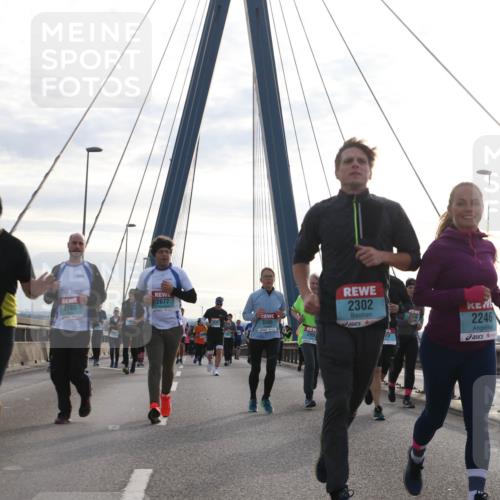 03.10.2024 - Köhlbrandbrückenlauf Jannik Wohlers http://msf.ph/oto/7284423 03.10.2024 09:32:28 Position 1 2637, 2677, 2785, 3205, 299, 2302, 2246 meine-sportfotos.de