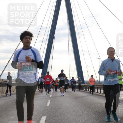 03.10.2024 - Köhlbrandbrückenlauf Jannik Wohlers http://msf.ph/oto/7284480 03.10.2024 09:32:31 Position 1 2785, 443, 2677, 3274, 3273, 3205, 2578 meine-sportfotos.de