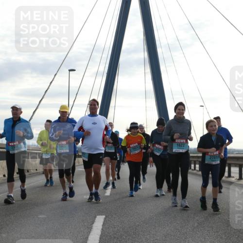 03.10.2024 - Köhlbrandbrückenlauf Jannik Wohlers http://msf.ph/oto/7284703 03.10.2024 09:32:39 Position 1 2331, 1621, 1445, 2254, 2762, 1622, 2761 meine-sportfotos.de
