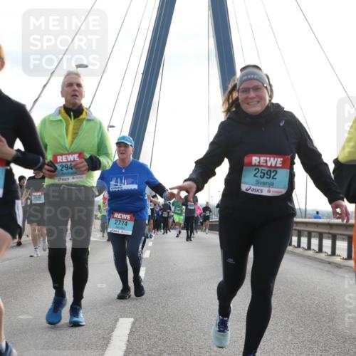 03.10.2024 - Köhlbrandbrückenlauf Jannik Wohlers http://msf.ph/oto/7284799 03.10.2024 09:32:42 Position 1 2254, 3140, 99, 294, 2774, 2592, 162 meine-sportfotos.de