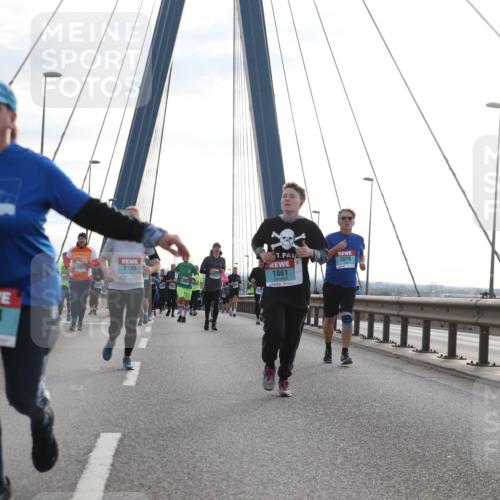 03.10.2024 - Köhlbrandbrückenlauf Jannik Wohlers http://msf.ph/oto/7284809 03.10.2024 09:32:43 Position 1 2774, 3139, 1861, 2070 meine-sportfotos.de